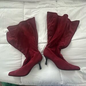 Burgundy Heeled Boots with pointed toe